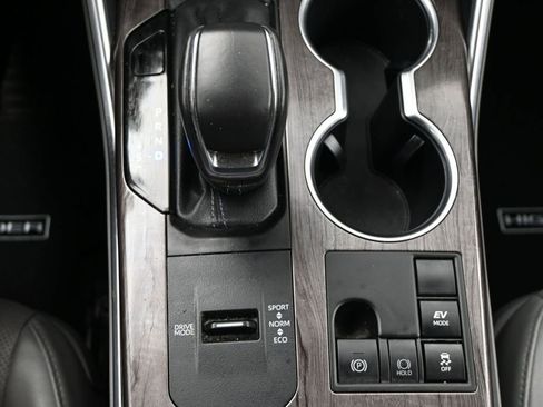 Used 2023 Toyota Highlander Limited image 23