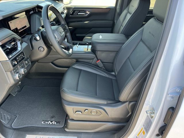 New 2026 GMC Yukon Denali w/ Denali Reserve Package AWD/4WD image 23