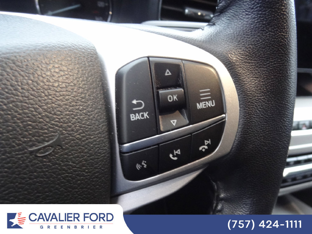 Used 2022 Ford Explorer XLT w/ Equipment Group 202A AWD/4WD image 16