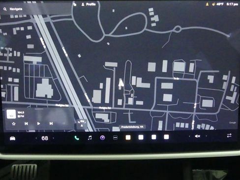 Used 2021 Tesla Model S Plaid image 11