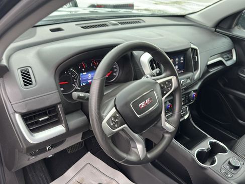 Used 2024 GMC Terrain SLE w/ Driver Convenience Package image 20