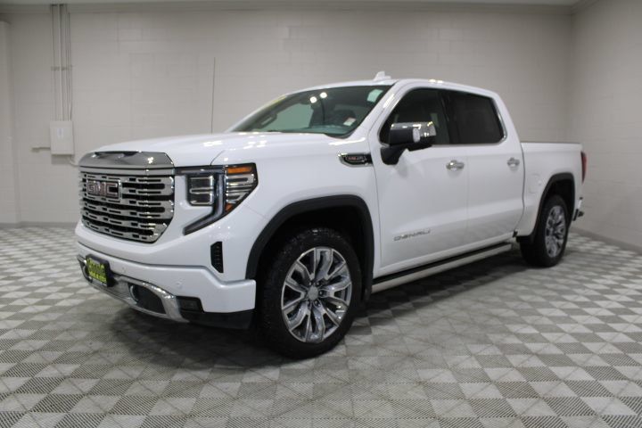 Used 2023 GMC Sierra 1500 Denali w/ Denali Reserve Package AWD/4WD image 8