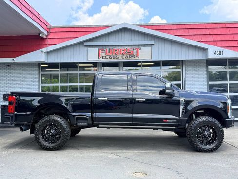 Used 2024 Ford F250 Platinum AWD/4WD image 2