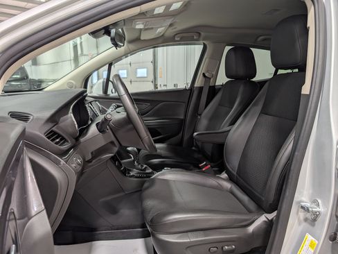 Used 2022 Buick Encore Preferred w/ Safety Package image 10