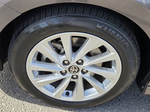 Used 2024 Toyota Camry LE w/ Convenience Package FWD image 15