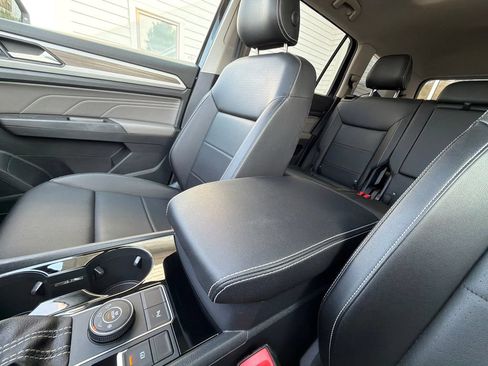 Used 2023 Volkswagen Atlas SEL AWD/4WD image 26
