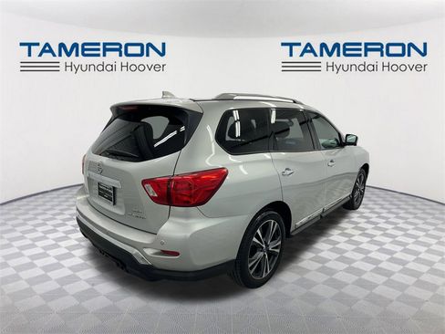 Used 2020 Nissan Pathfinder Platinum image 5