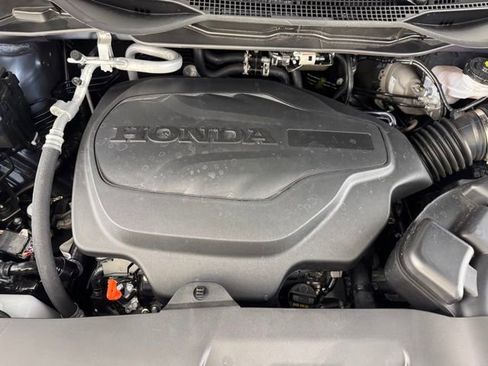 Certified 2026 Honda Odyssey Touring image 24