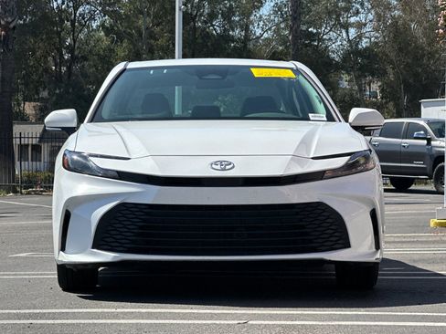 Used 2025 Toyota Camry LE FWD image 7