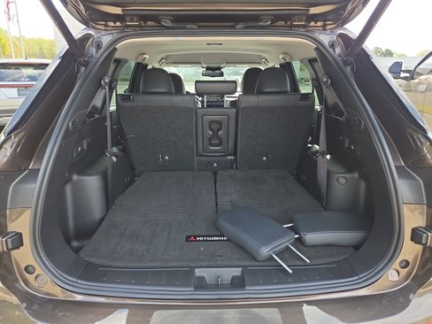 Used 2022 Mitsubishi Outlander SEL image 9