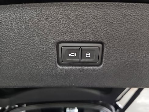 Used 2024 Audi SQ8 Prestige w/ Prestige Package image 13