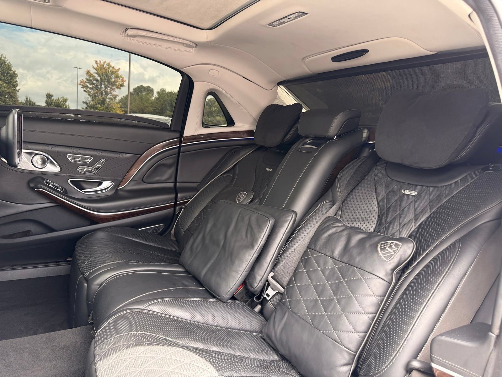 Used 2016 Mercedes-Benz Maybach S 600 image 29