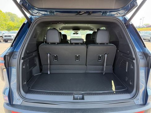 New 2026 Chevrolet Traverse LT w/ Enhanced Driving Package FWD image 5