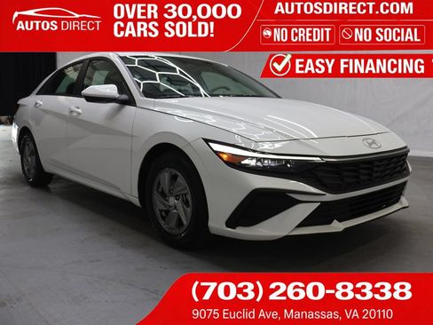 Used 2026 Hyundai Elantra SE FWD image 1