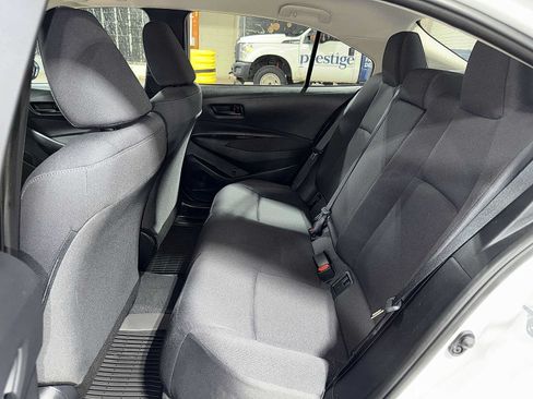 Used 2025 Toyota Corolla LE FWD image 17