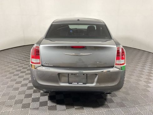 Used 2012 Chrysler 300 Limited RWD image 11