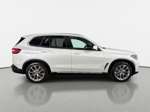 Used 2022 BMW X5 xDrive40i AWD/4WD image 2