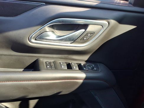 Used 2022 Chevrolet Suburban RST w/ Luxury Package image 22