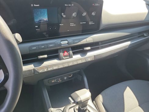 Used 2025 Kia K4 FWD image 27