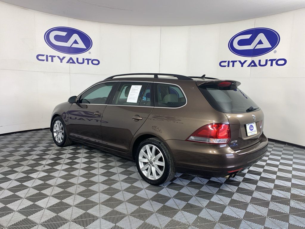 Used 2012 Volkswagen Jetta TDI FWD image 5