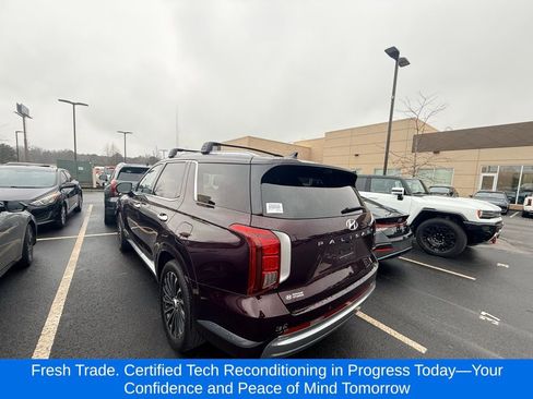 Used 2023 Hyundai Palisade Calligraphy image 3