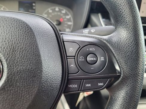 Used 2023 Toyota Corolla LE image 18
