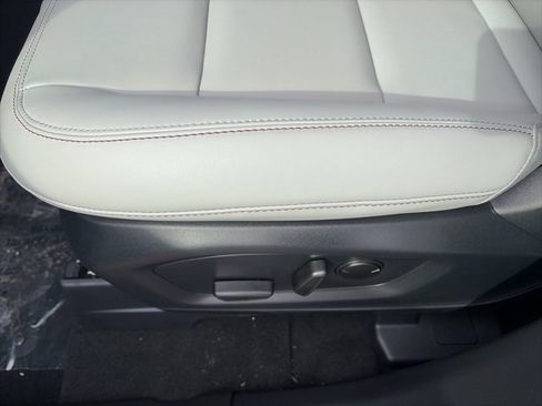 New 2026 Ford Explorer Active w/ Active Comfort Package image 18