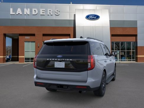 New 2026 Ford Expedition Active AWD/4WD image 8