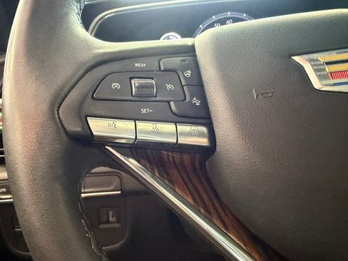 Used 2023 Cadillac Escalade Premium Luxury AWD/4WD image 58
