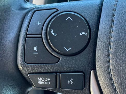 Used 2016 Toyota RAV4 Limited image 25