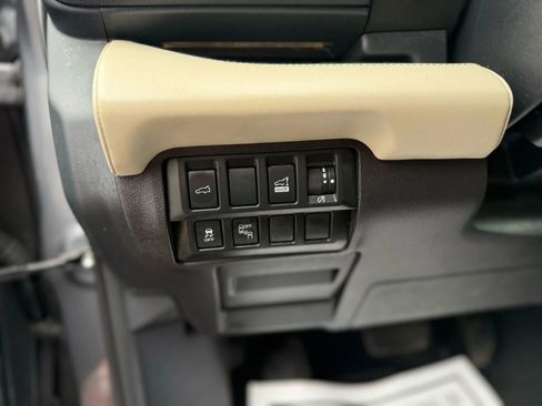 Used 2019 Subaru Ascent Touring image 31