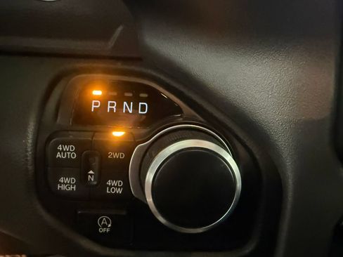 Used 2024 RAM 1500 Big Horn AWD/4WD image 36
