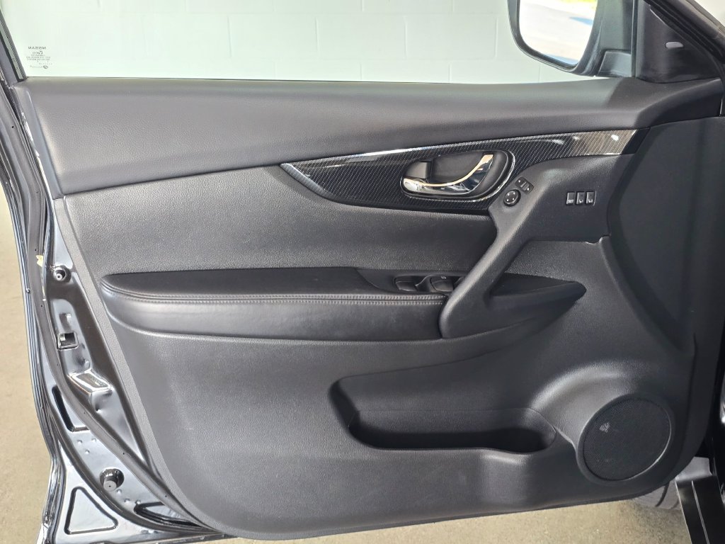 Used 2019 Nissan Rogue SL AWD/4WD image 24