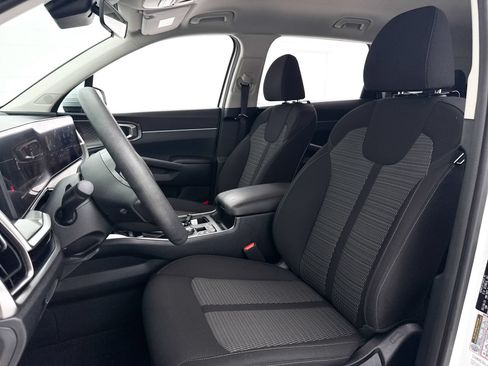 Used 2025 Kia Sorento LX FWD image 20