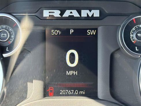 Used 2024 RAM 2500 Big Horn w/ Sport Appearance Package image 25