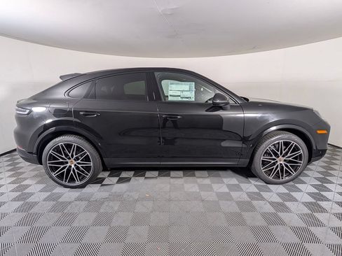 New 2026 Porsche Cayenne Coupe AWD/4WD image 8