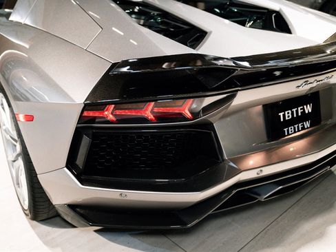 Used 2014 Lamborghini Aventador LP 700-4 image 22
