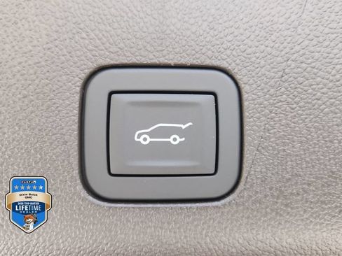 New 2026 GMC Yukon XL Elevation AWD/4WD image 6
