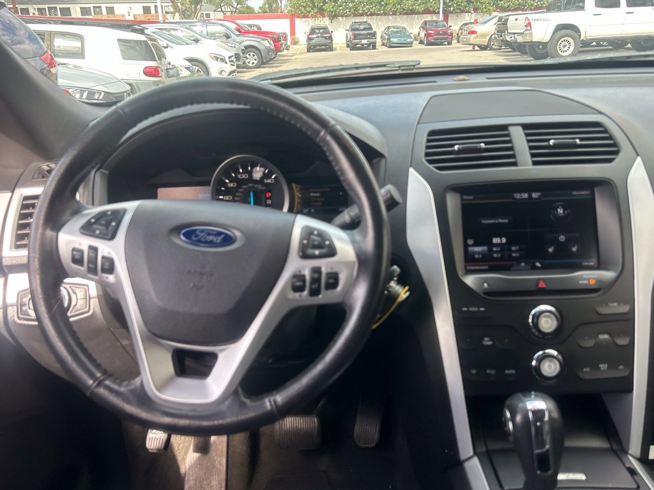 Used 2013 Ford Explorer XLT FWD image 9