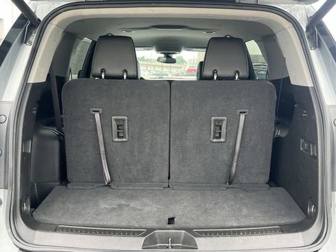 Used 2023 GMC Acadia SLT FWD image 39