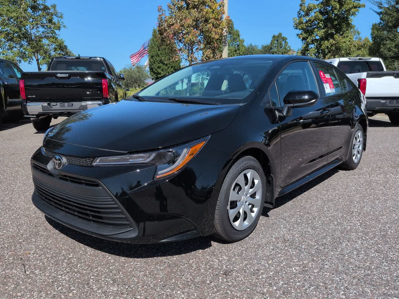 New 2027 Toyota Corolla LE FWD image 2