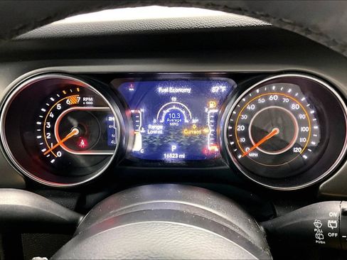 Used 2023 Jeep Wrangler Unlimited Sport AWD/4WD image 27