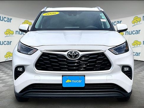 Certified 2026 Toyota Highlander XLE AWD/4WD image 2