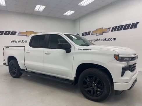 New 2026 Chevrolet Silverado 1500 RST w/ Dark Appearance Package AWD/4WD image 3