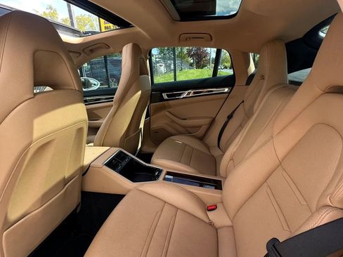 Used 2018 Porsche Panamera 4 AWD/4WD image 26