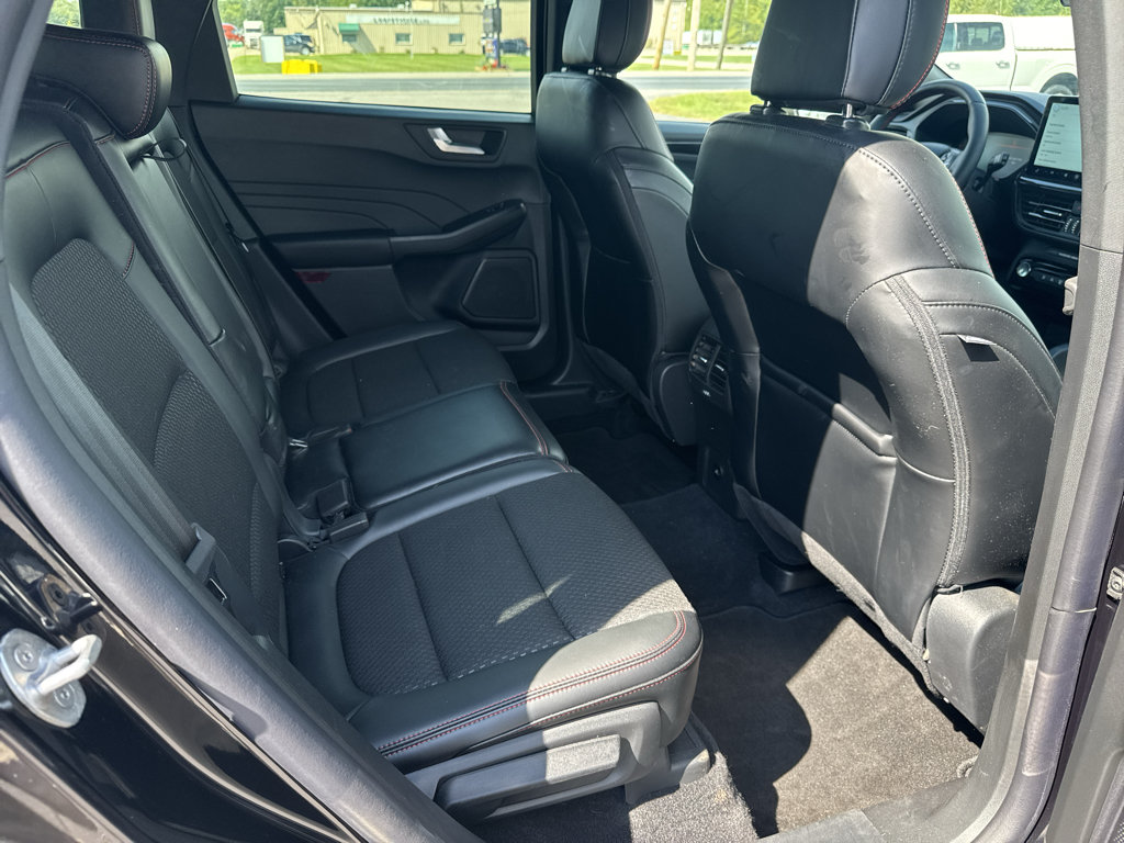 Used 2025 Ford Escape ST-Line w/ Tech Pack #1 AWD/4WD image 29
