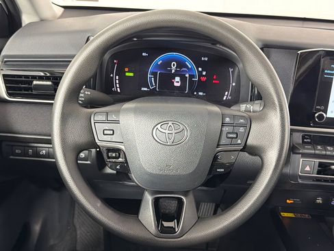 Used 2025 Toyota Camry LE w/ Convenience Package FWD image 23