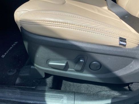Used 2023 Hyundai Santa Fe SEL image 16