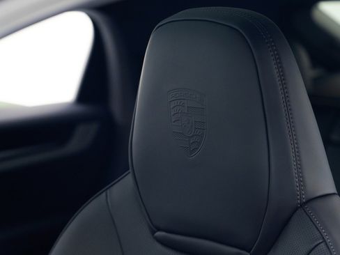 New 2026 Porsche Cayenne E-Hybrid Coupe image 21