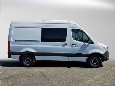 Used 2026 Mercedes-Benz Sprinter 2500 image 2